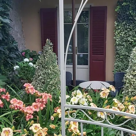 Costanza Con Giardino *