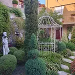 Costanza Con Giardino Magreglio