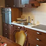 Costanza Con Giardino Apartment *
