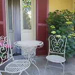 Costanza Con Giardino