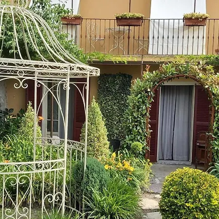 Costanza Con Giardino