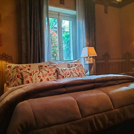 Costanza Con Giardino