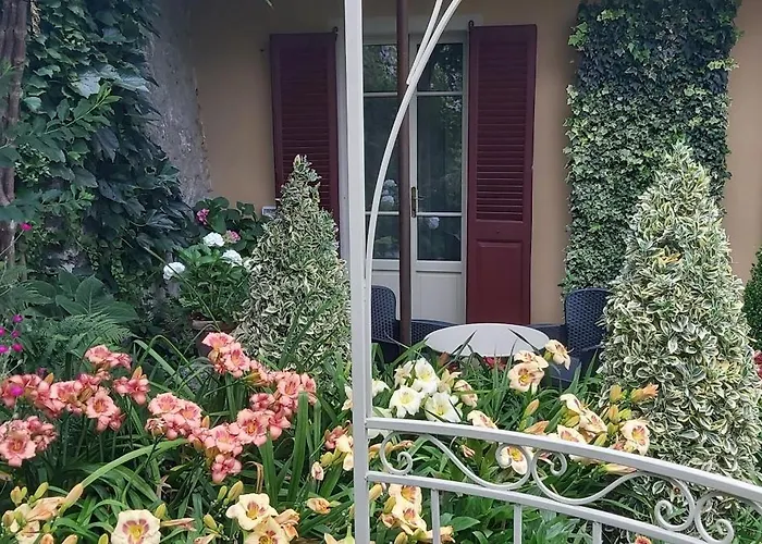 Costanza Con Giardino *