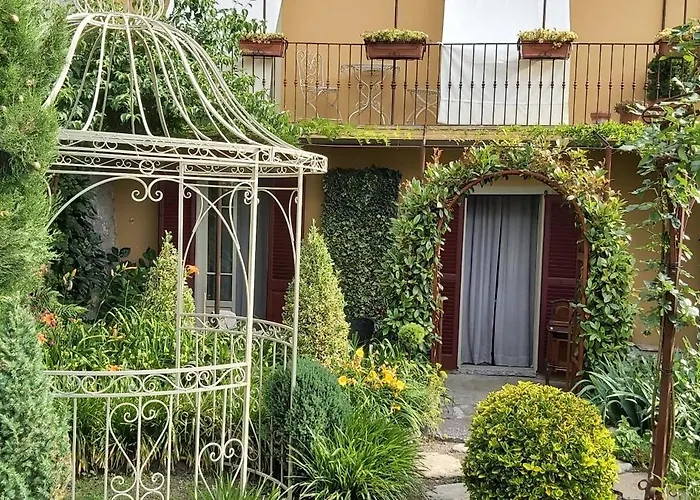 Costanza Con Giardino